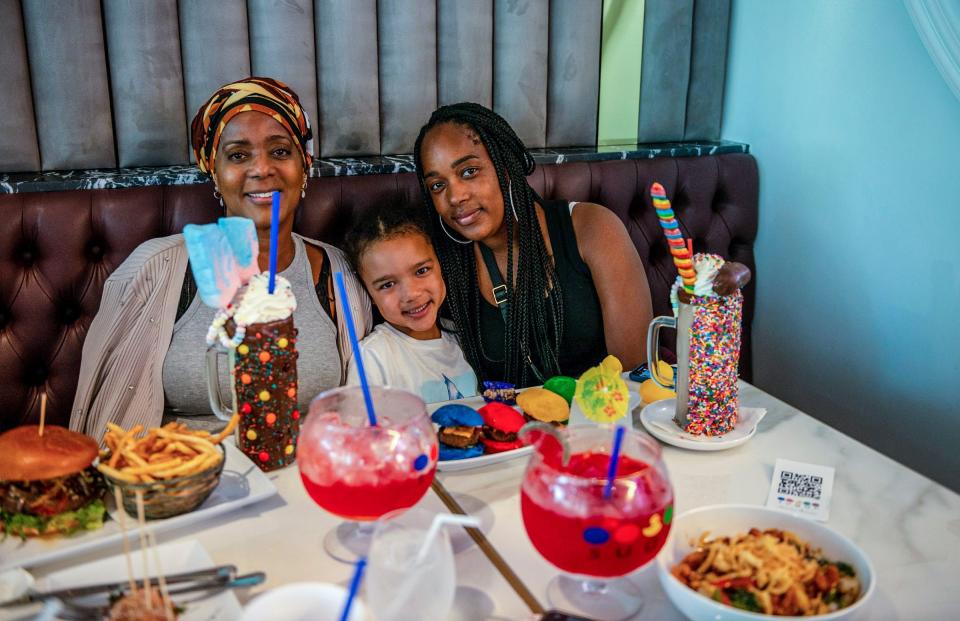 Sugar Factory restaurant just opened in Delray Beach has celebrity ...