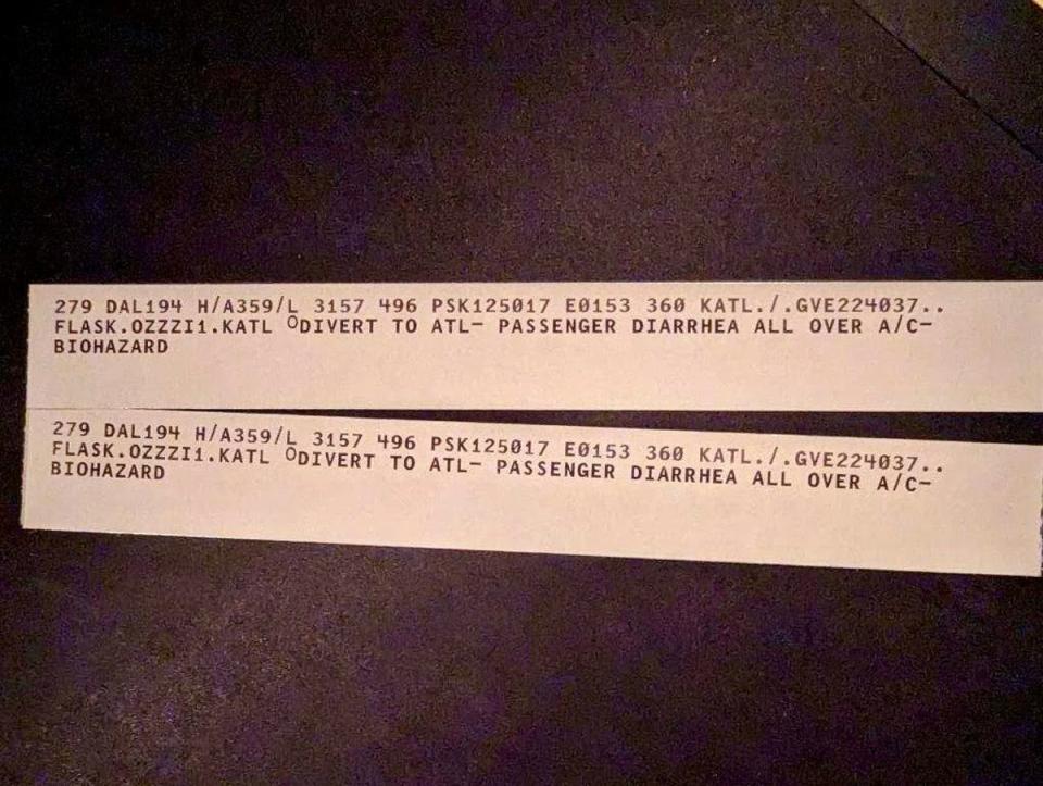 FAA flight strip that relayed  crews details of the incident on board (Twitter)