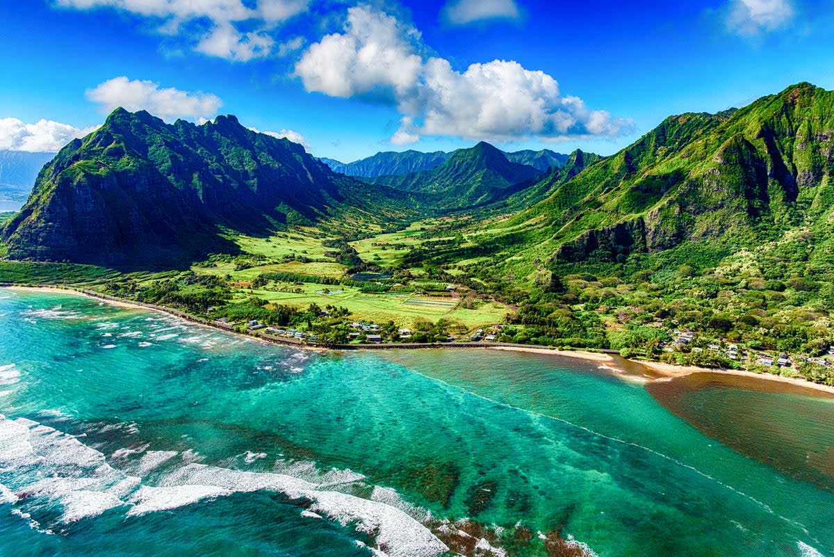 The coast of Oahu and Kualoa Ranch (Getty Images)