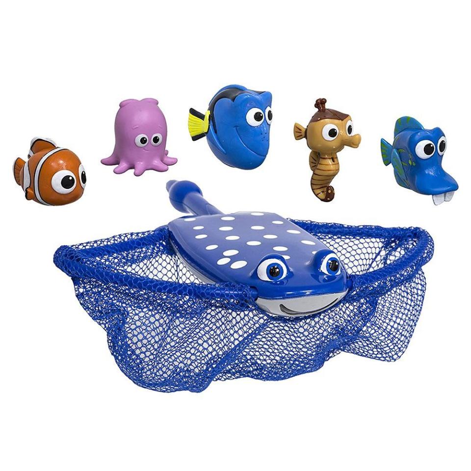 8) ‘Finding Dory’ Mr. Ray’s Dive and Catch Game