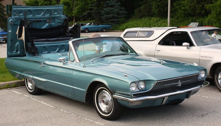 <img src="movie-thelma-and-louise-tbird.jpg" alt="A 1966 Ford Thunderbird convertible">