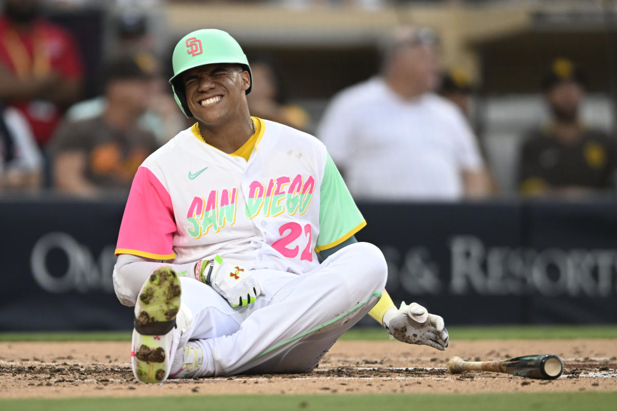 Juan Soto leaves game with shoulder contusion after being hit by fastball