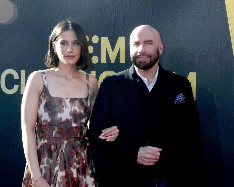 John Travolta et sa fille sur le tapis rouge