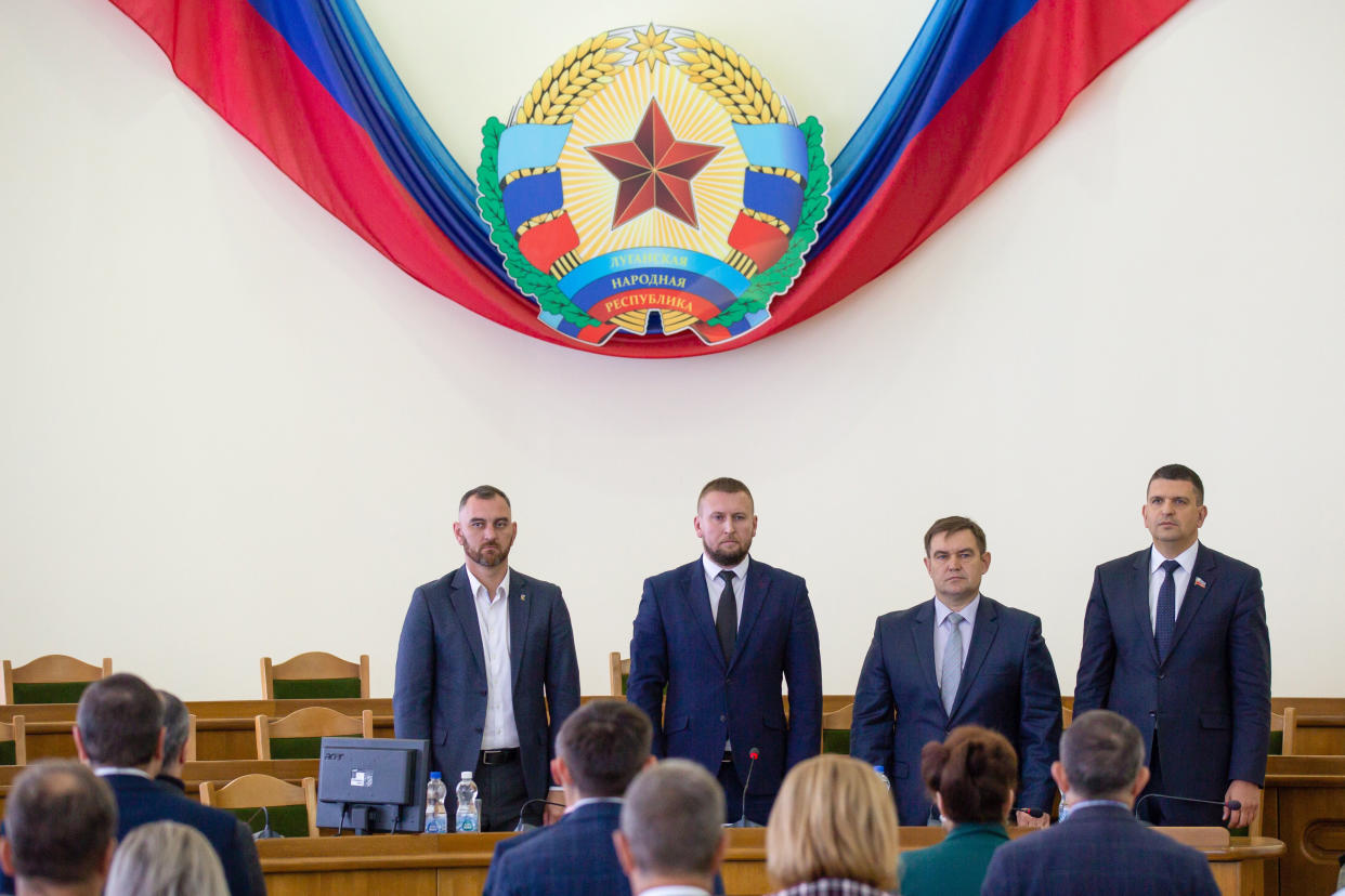 Image: LPR People's Council adopts law to hold referendum to join Russia (Alexander Reka / Zuma Press)