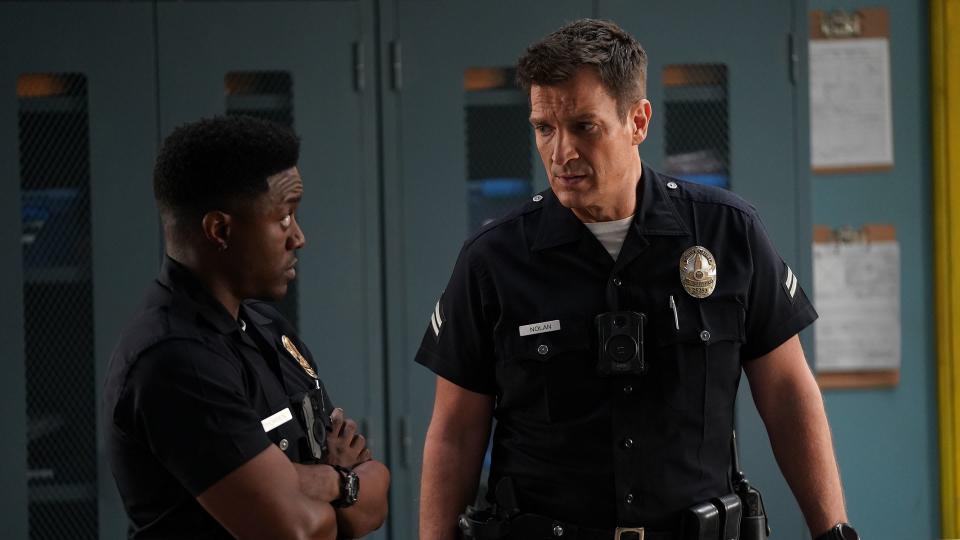 Tru Valentino and Nathan Fillion talk in The Rookie 