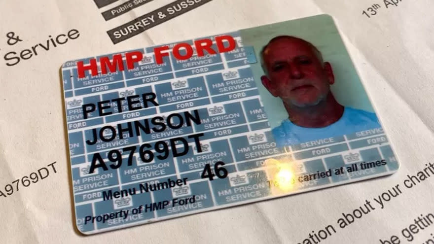 Tarjeta de identificación de Peter Johnson de HMP Ford.