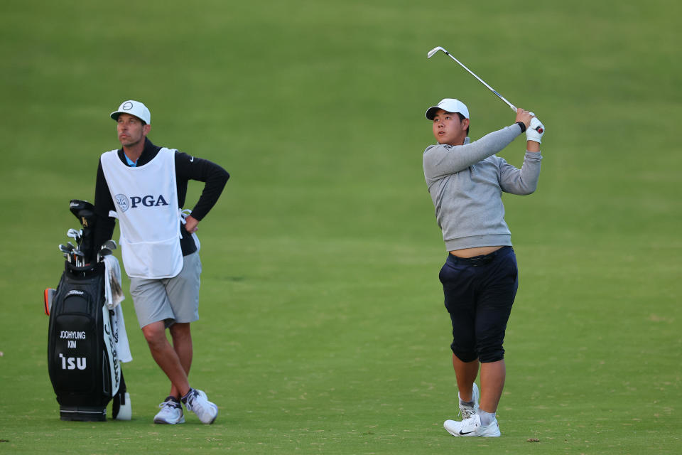 Tom Kim actually hopped into the creek to take a “bath” of sorts in the middle of his round.