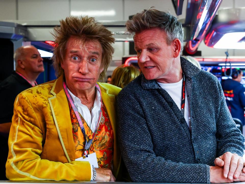Gordon Ramsay and Rod Stewart inside the Red Bull garage at the F1 Las Vegas Grand Prix (Getty Images)