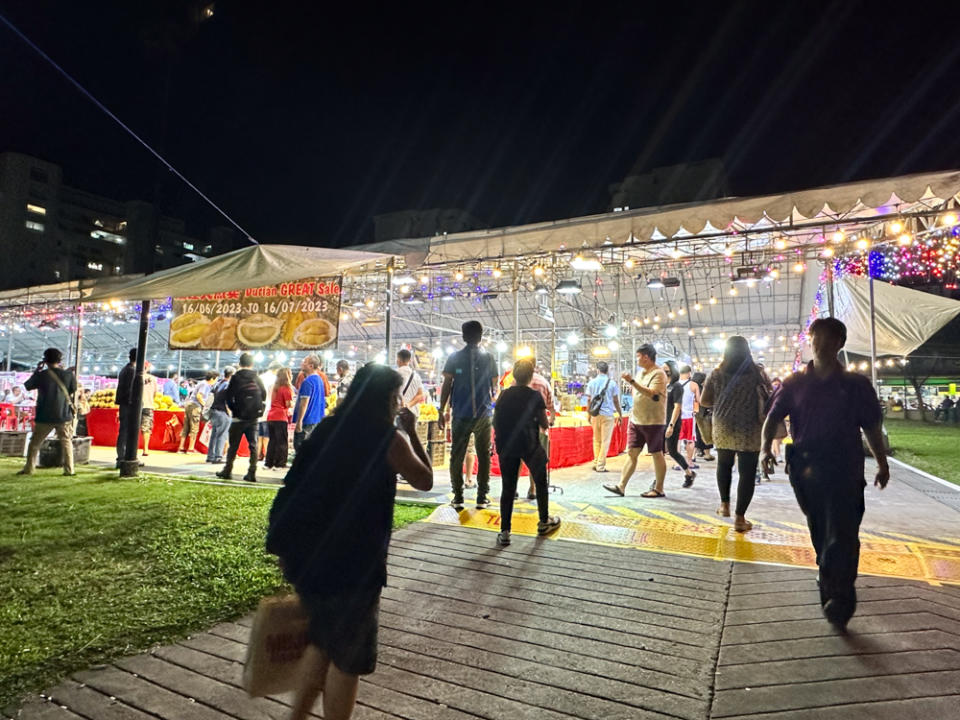 yishun pasar malam - entrance