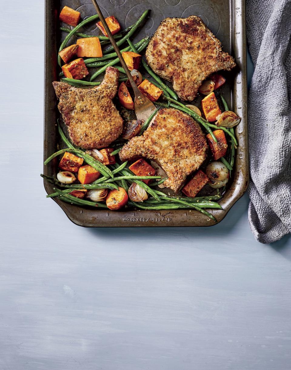 Oven-Fried Pork Chops With Sweet Potatoes and Green Beans