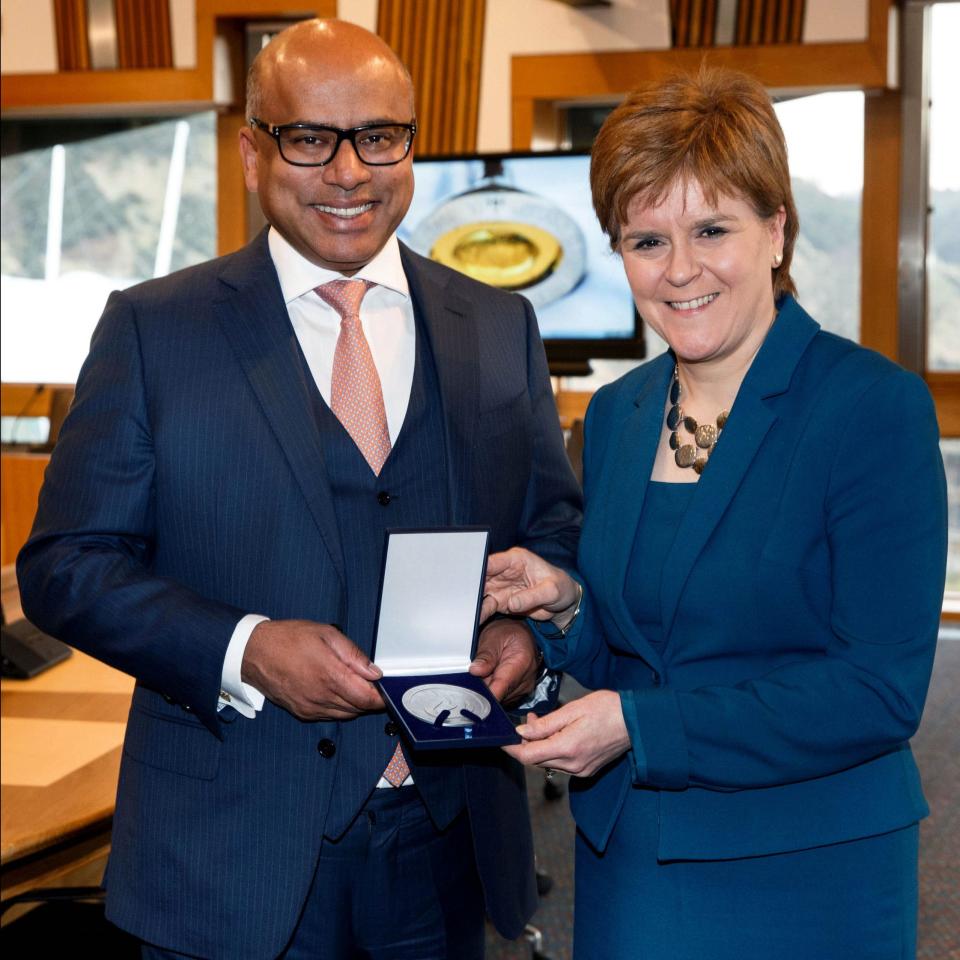 Sanjeev Gupta with Nicola Sturgeon -  Robert Perry /i-images