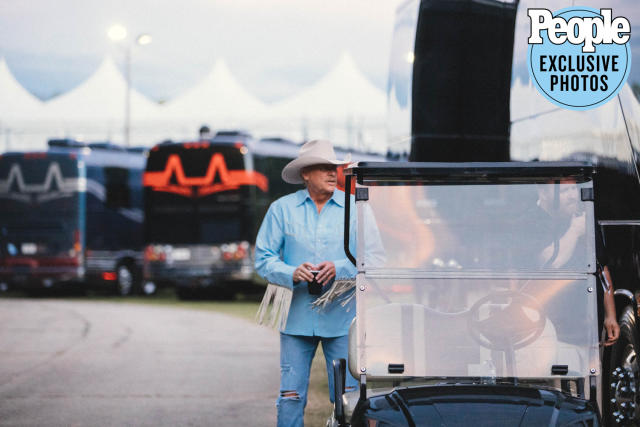 Alan Jackson Headed to His Hometown for Tornado Relief Benefit