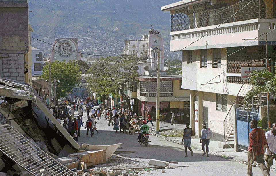 These images show a street in Port-au-Prince on Jan. 14, 2010, two days after the earthquake and the same street on Dec. 29, 2014.&nbsp;