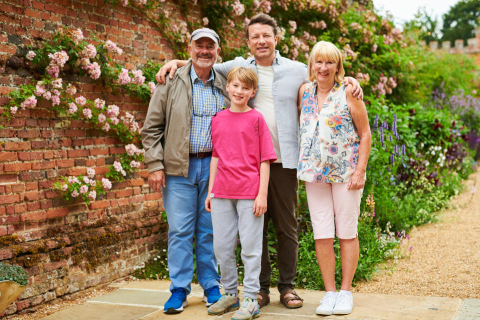 TV tonight Jamie with his parents and son Buddy