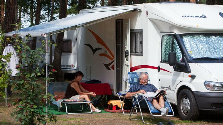 Besonders stark legte der Umsatz mit gebrauchten Wohnmobilen und Caravans zu. Foto: dpa