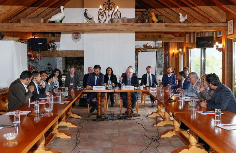 Meeting on Prisoners' Exchange Agreement in Yemen, in Glion