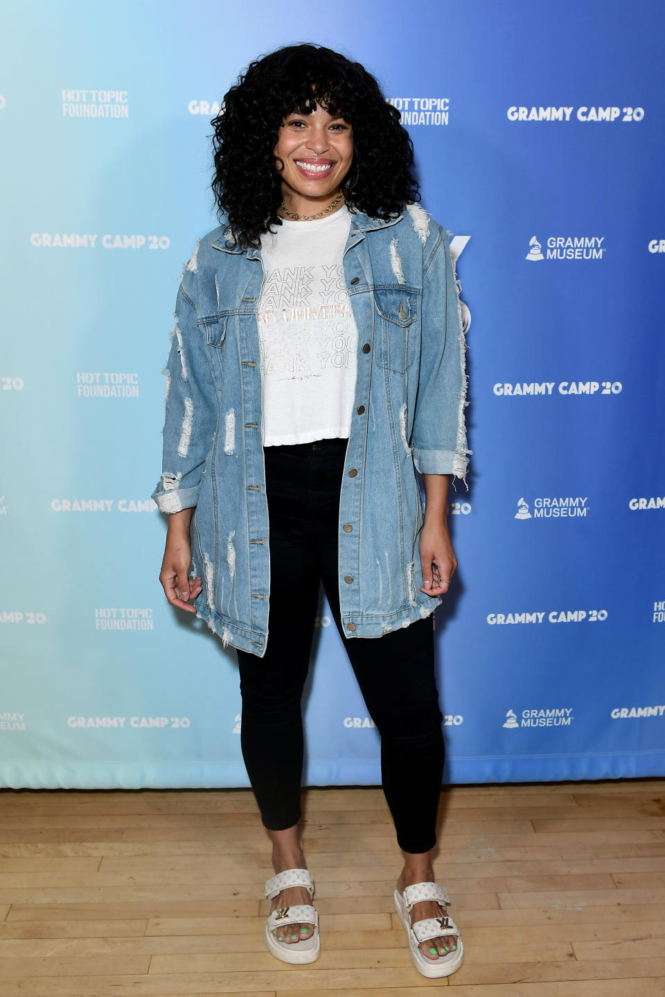 Jordin Sparks, Louis Vuitton, platform, sandals, monogrammed, gold, buckle, leggings, denim