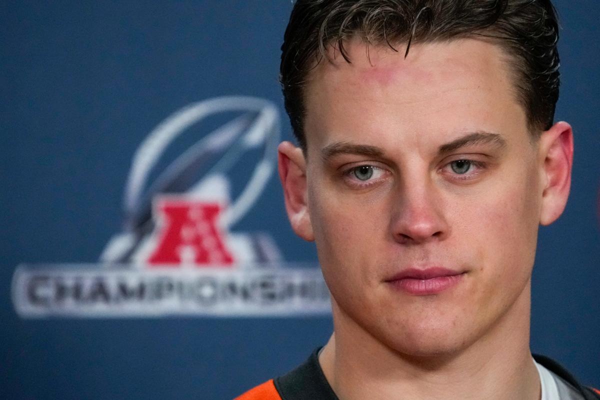 Look: Cincinnati Bengals Quarterback Joe Burrow Rocks Stylish Pink