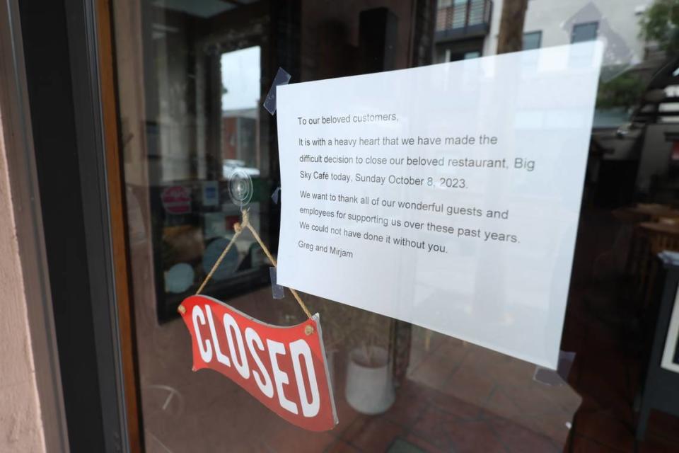 A sign posted on the window of Big Sky Cafe in downtown San Luis Obispo announced the sudden closure of the business on Oct. 8, 2023.