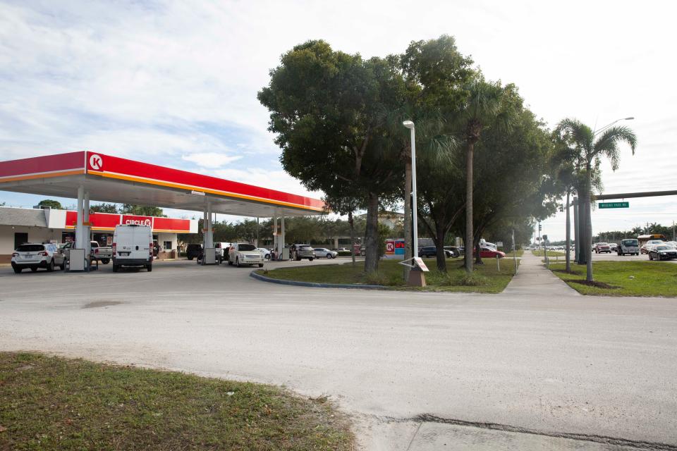 The Circle K where former Collier County deputy Steven Calkins said he dropped off Terrance Williams photographed, Thursday, Jan. 6, 2022, US 41 and Wiggins Pass Road in Naples, Fla.