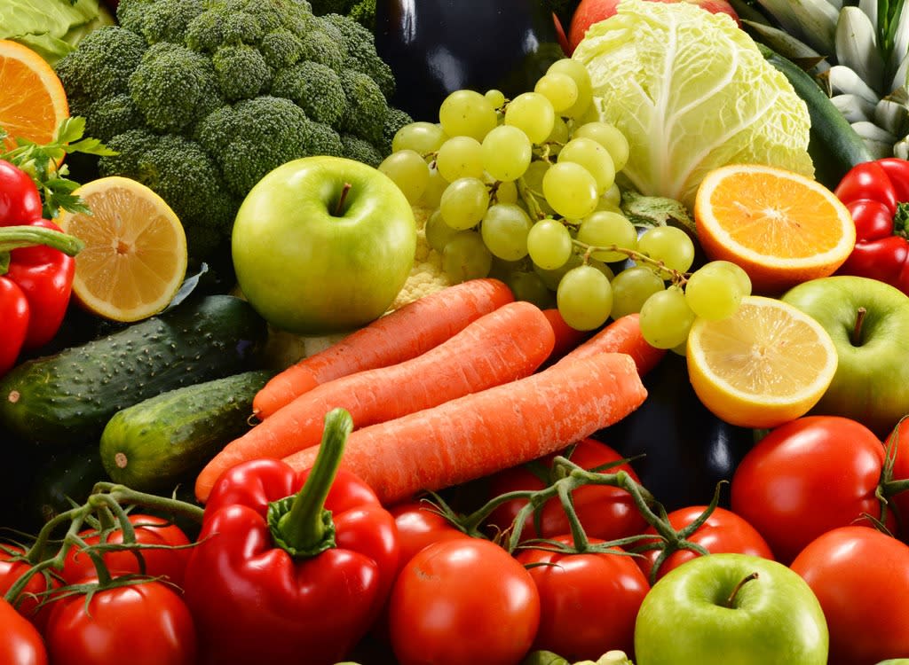 These Are the 12 Most Filling Fruits and Veggies, According to Dietitians