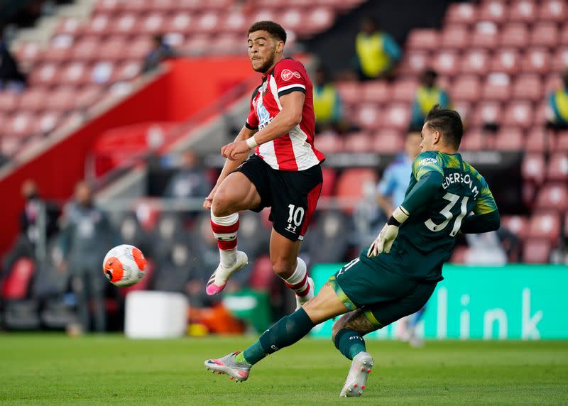 Premier League - Southampton v Manchester City