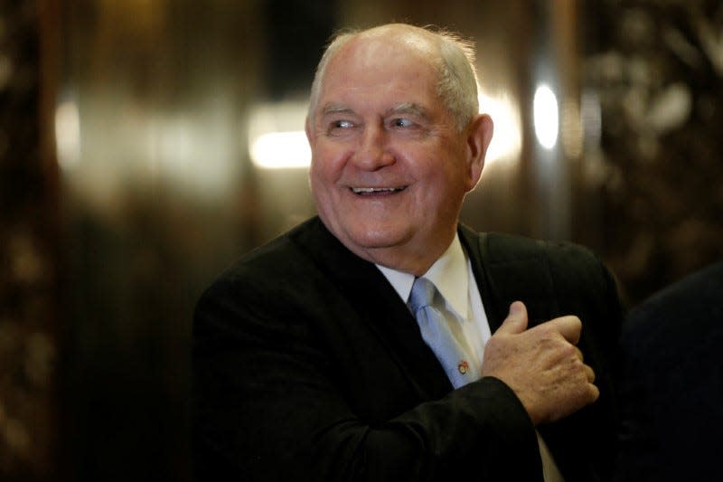 Former Georgia Governor Sonny Perdue arrives for a meeting with U.S. President-elect Donald Trump at Trump Tower in New York, U.S., November 30, 2016.   REUTERS/Mike Segar