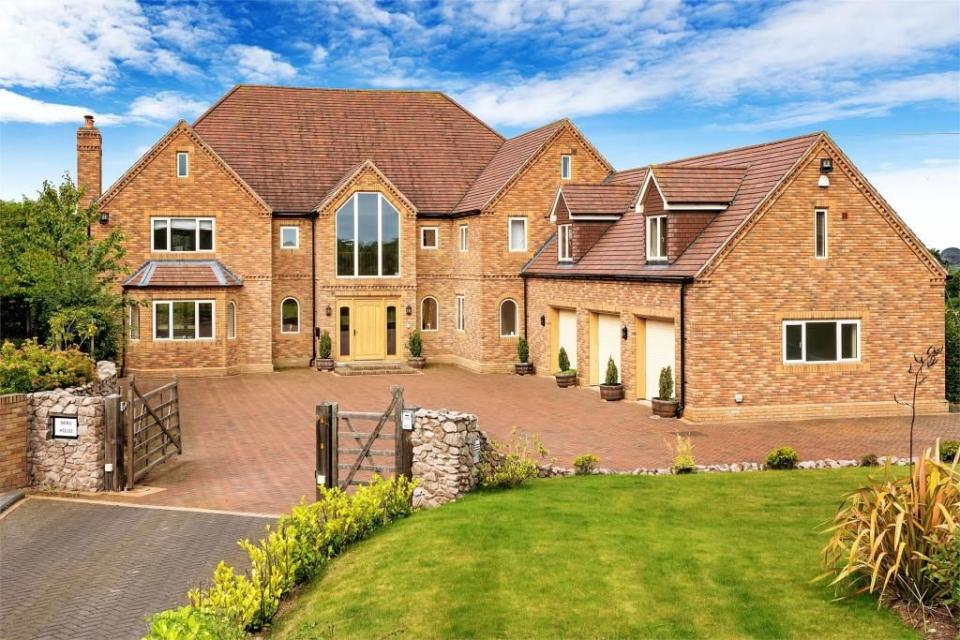 <p>Sieru House is a beautiful contemporary family home that has character in abundance. Up for sale for £995,000, it has five en-suite bedrooms as well as a private cinema room. There's also a magnificent central staircase, elegant bay windows and a Jacuzzi bath.</p><p><a class="link " href="https://www.rightmove.co.uk/property-for-sale/property-82069748.html" rel="nofollow noopener" target="_blank" data-ylk="slk:TOUR NOW;elm:context_link;itc:0;sec:content-canvas">TOUR NOW</a></p>