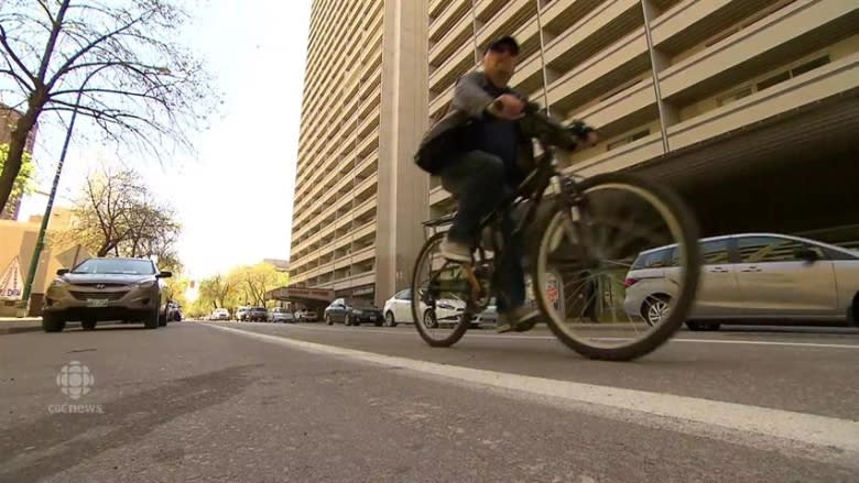 Council critics hire lawyer to fight Winnipeg bike, pedestrian plan