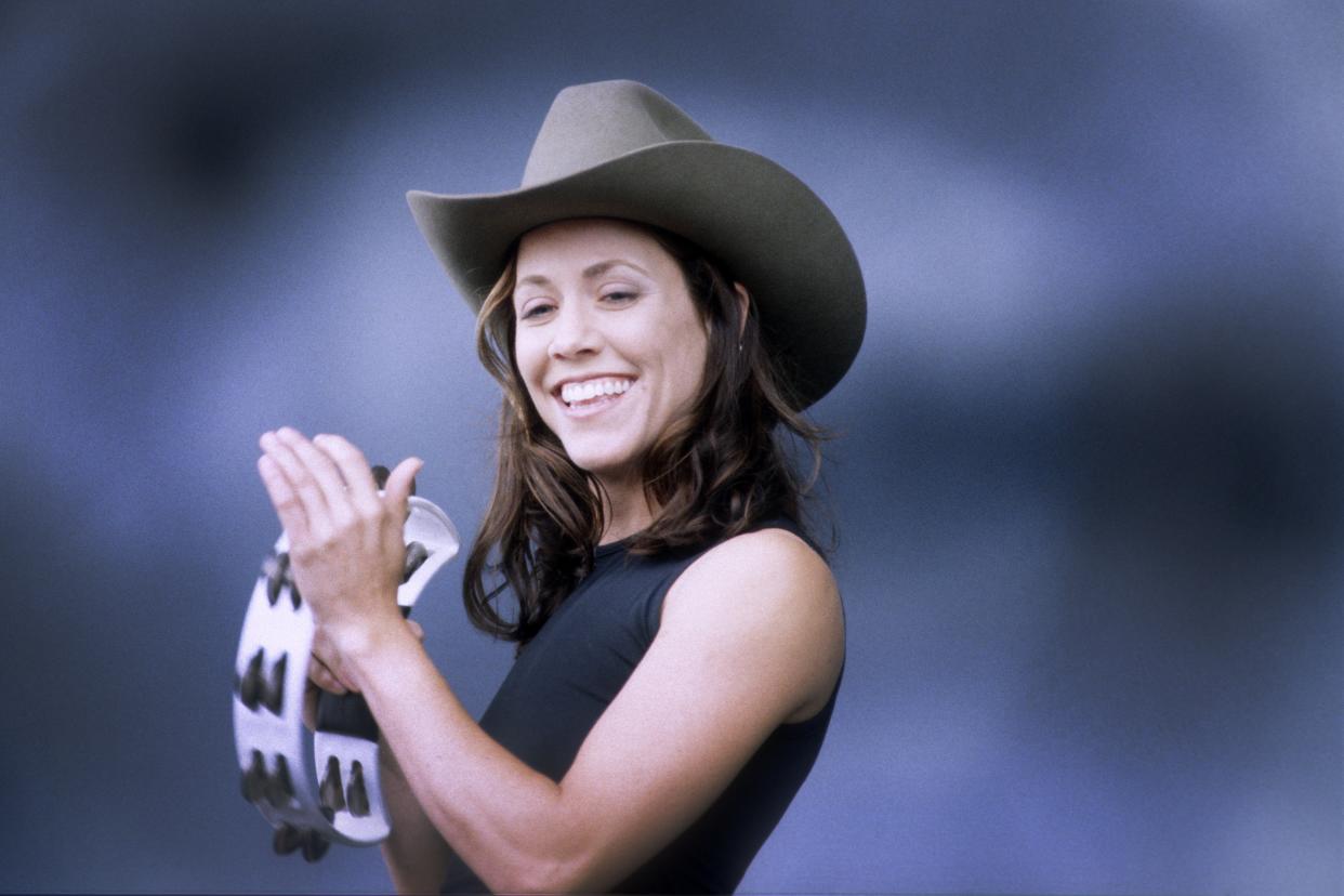 Sheryl Crow, Torhout/Werchter Festival, Torhout, Belgium, 5th July 1997. (Photo by Gie Knaeps/Getty Images)