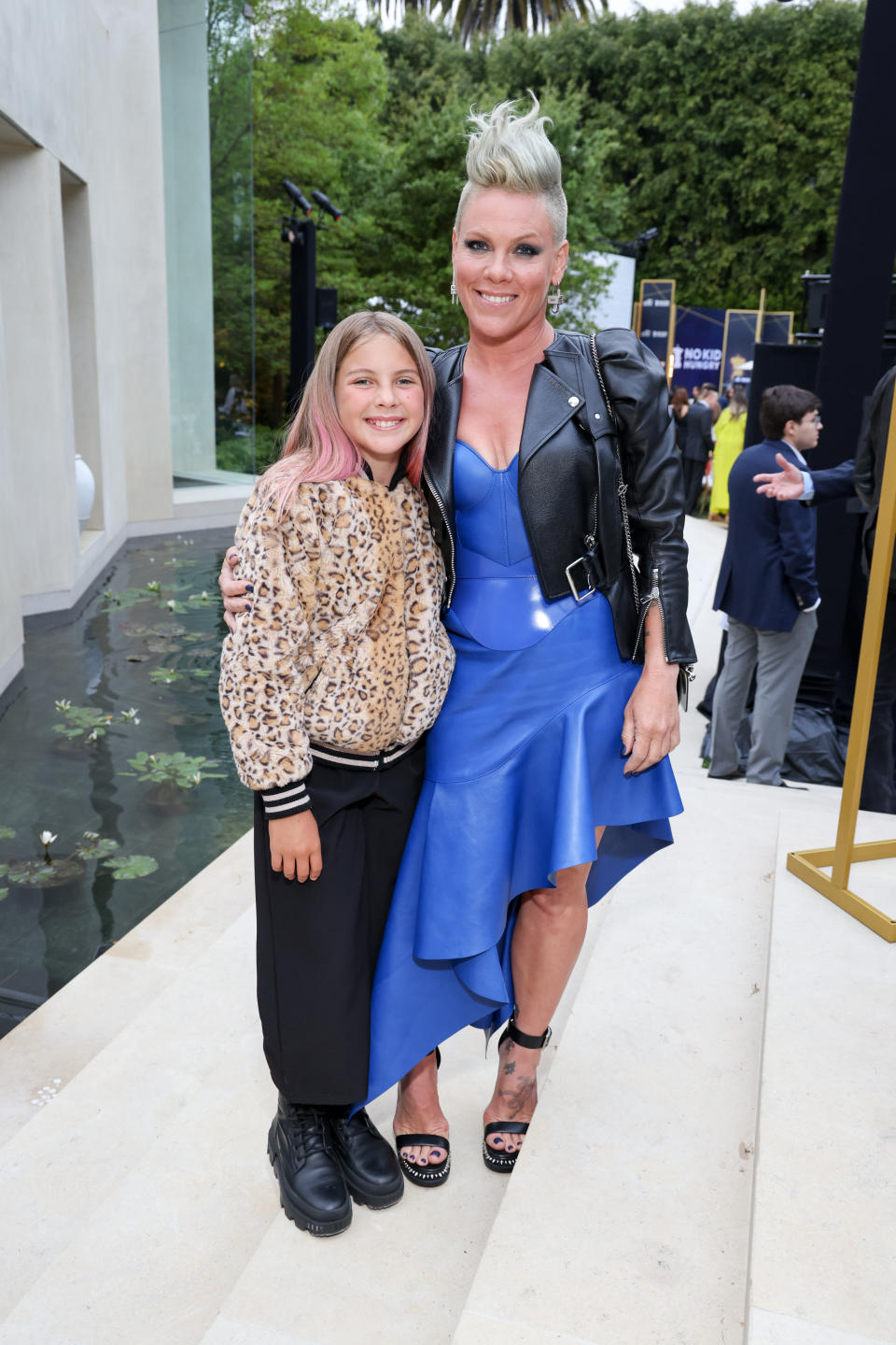 Willow Sage Hart and Pink at the Los Angeles No Kid Hungry Dinner held at a private residence in Los Angeles, California on April 27, 2023. (Photo by Mark Von Holden/Variety via Getty Images)