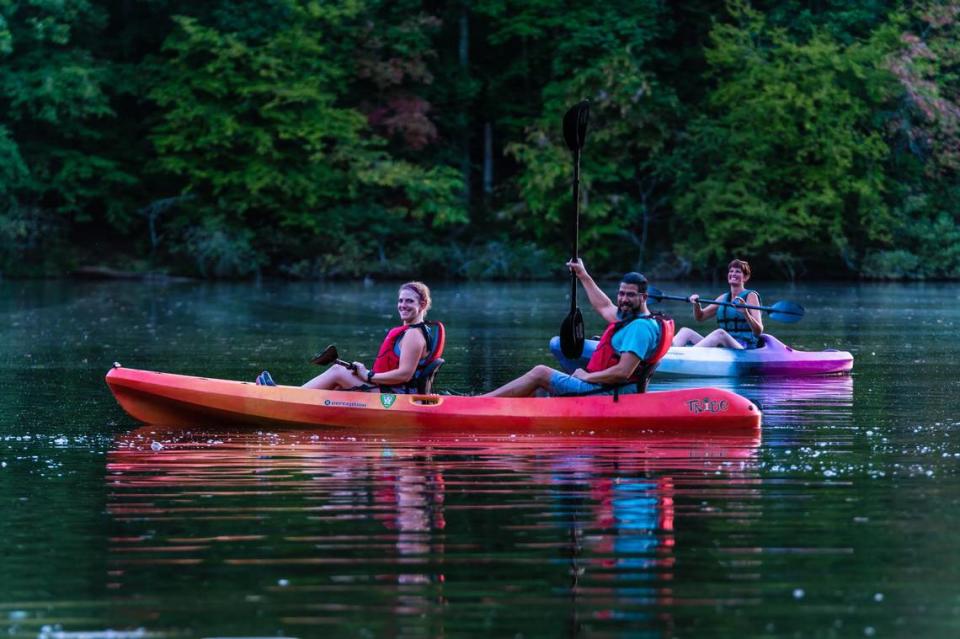 Kayakers enjoying the open waters on Lake Haigler at Anne Springs Close Greenway.