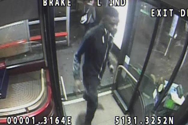 Detectives would like to speak to the man pictured (Metropolitan Police)