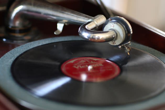 Vintage Turntables And 78 RPM Records - Credit: Al Pereira/Getty Images/Michael Ochs Archives