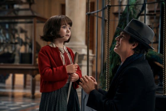 (L-R): Nell Sutton as young Marie-Laure and Mark Ruffalo as Daniel LeBlanc in episode 1 of <em>All the Light We Cannot See</em>.<span class="copyright">Atsushi Nishijima—Netflix</span>