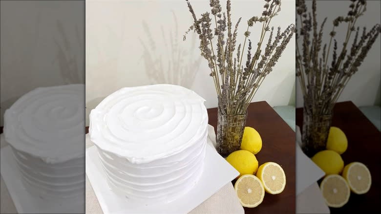 Lemon meringue cake