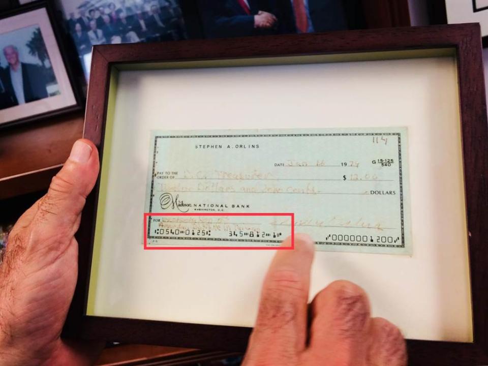 國民黨立委陳以信在臉書分享一張美國財政部開給AIT成立用的支票照片。(摘自陳以信臉書)