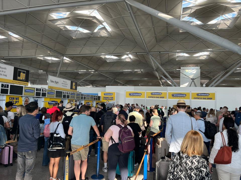 Long queues for Ryanair at Stansted Airport, London