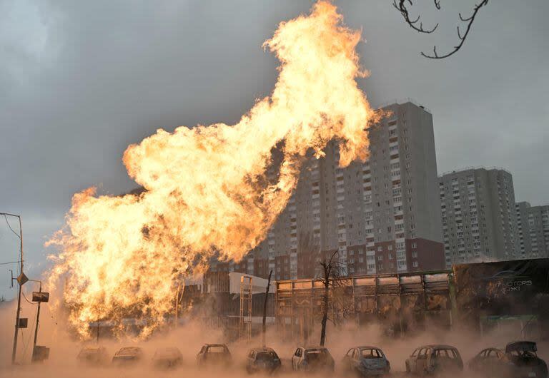 El impacto de misiles rusos en Kiev, en un ataque en enero de 2024. (Genya SAVILOV / AFP)