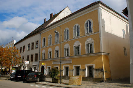 FILE PHOTO:The house in which Adolf Hitler was born is seen in Braunau am Inn, Austria, October 22, 2016. REUTERS/Leonhard Foeger /File Photo