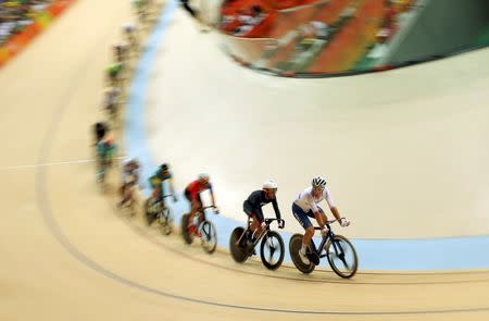 2016 Rio Olympics - Cycling Track - Final - Men's Omnium 40km Points Race - Rio Olympic Velodrome - Rio de Janeiro, Brazil - 15/08/2016. Elia Viviani (ITA) of Italy leads the race. REUTERS/Matthew Childs