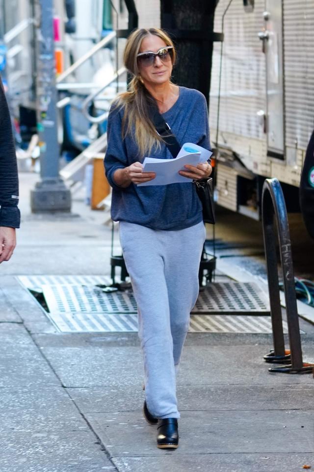 Sarah Jessica Parker's Outfit Is the Antithesis of Fall Fashion  Stereotypes, but Just as Cozy