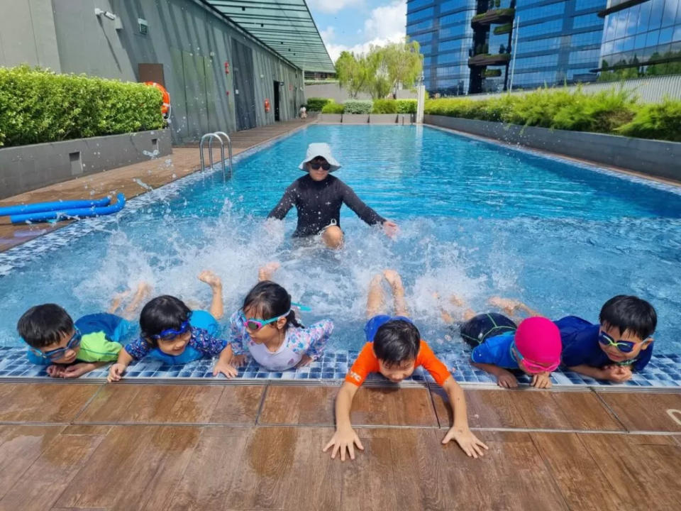 kids swimming lesson in singapore - justswim 