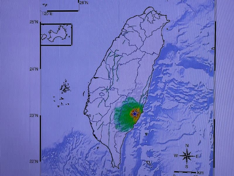 ▲地震專家郭鎧紋指出，台東關山強震全台有感，大約釋放2顆廣島原子彈能量。氣象局提醒，短期內仍可能有較大規模餘震發生。（圖／張勵德攝）