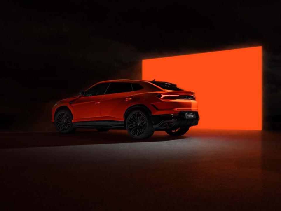 URUS SE外觀換上新造型的鈑件。