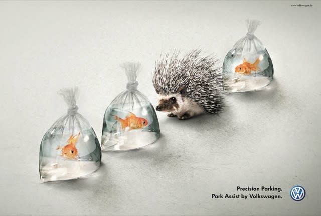 福斯汽車自動停車輔助廣告。／圖：<a href="http://justsomething.co/23-creatively-funny-print-ads-will-make-you-giggle/" rel="nofollow noopener" target="_blank" data-ylk="slk:JustSomething;elm:context_link;itc:0;sec:content-canvas" class="link ">JustSomething</a>