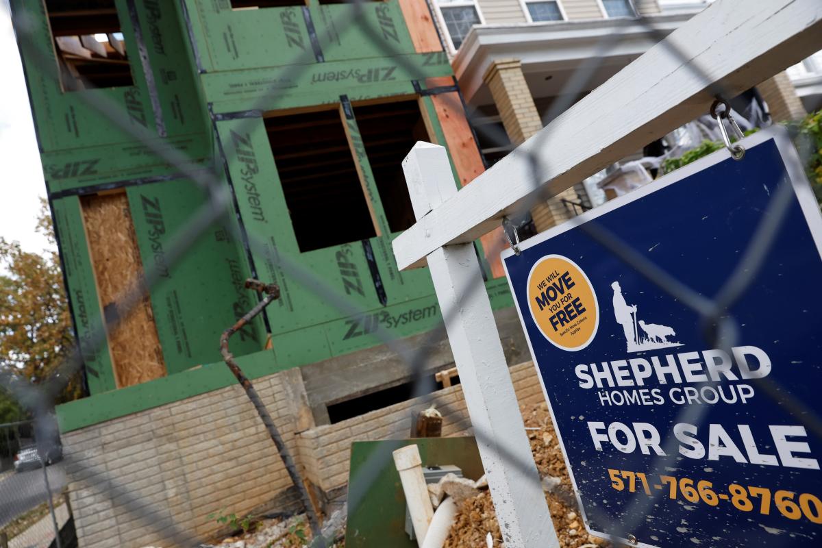 ‘The housing market is collapsing’