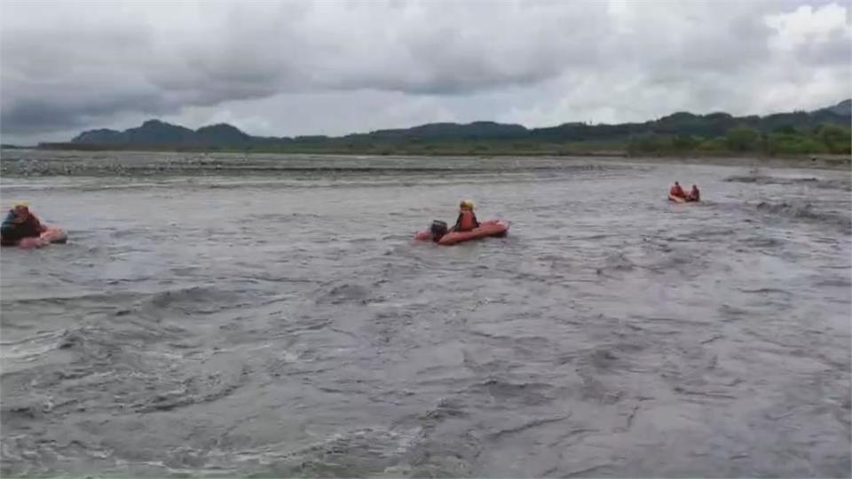 才2分鐘！搶修便道遭遇土石流　段長餘悸猶存忍不住哽咽