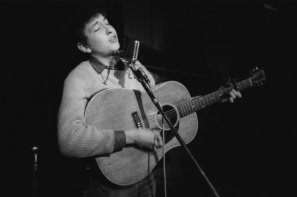 Bob Dylan performing at Gerde’s Folk City