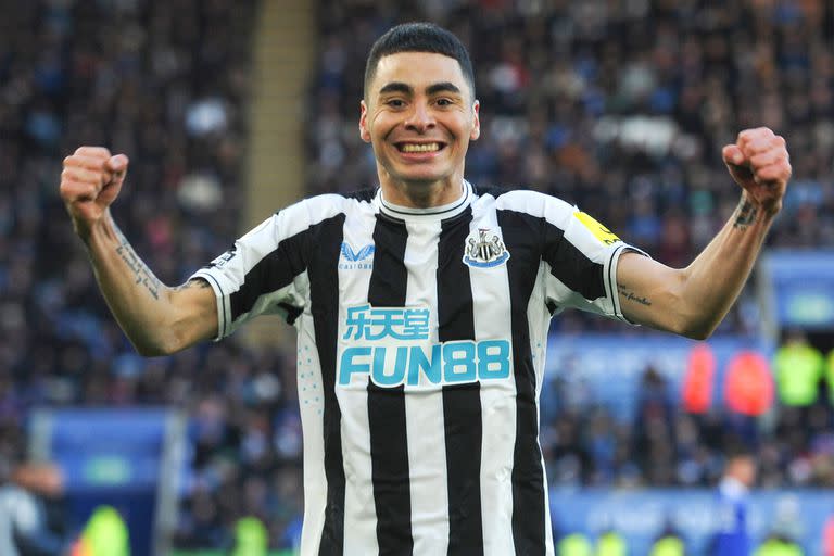 El festejo de Miguel Almirón; el paraguayo volvió a lucirse con un golazo para Newcastle